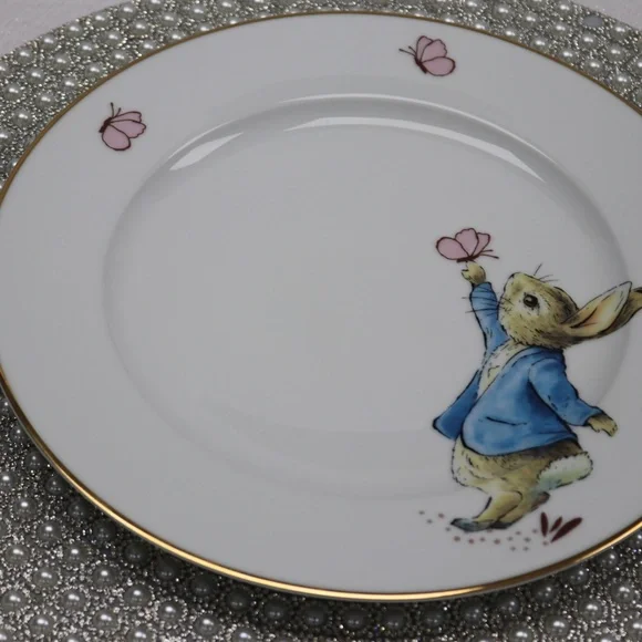 BEATRIX POTTER PETER BUNNY RABBIT EASTER DINNER PLATES w/GOLD TRIM - S/4 - NEW